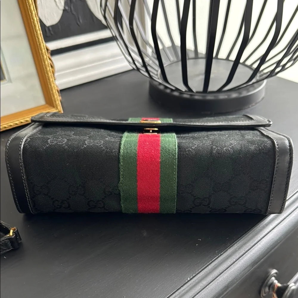 Gucci Black Crossbody Bag with Green and Red Web Stripe